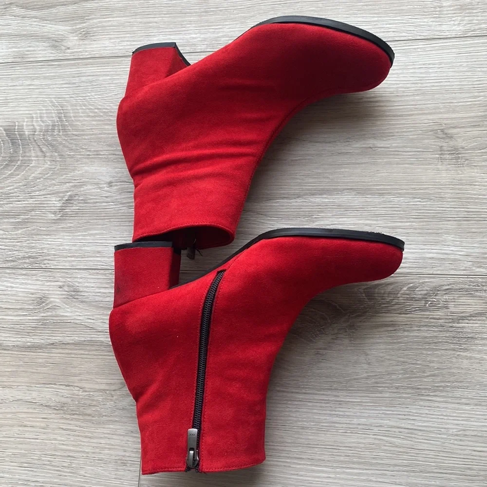 Red Boots - Picture 3 of 4